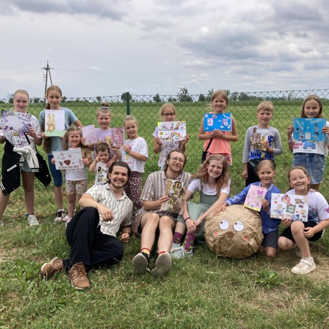 Warsztaty ze scrapbookingu​ Mobilna Papieroteka 2025 (1)