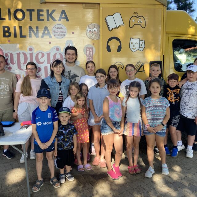 Czerpanie papieru w Czachorowie, Sikorzynie, Bogusławkach, Starym Gostyniu, Dusinie, Ostrowie, Szczodrochowie, Kosowie i Goli (1)