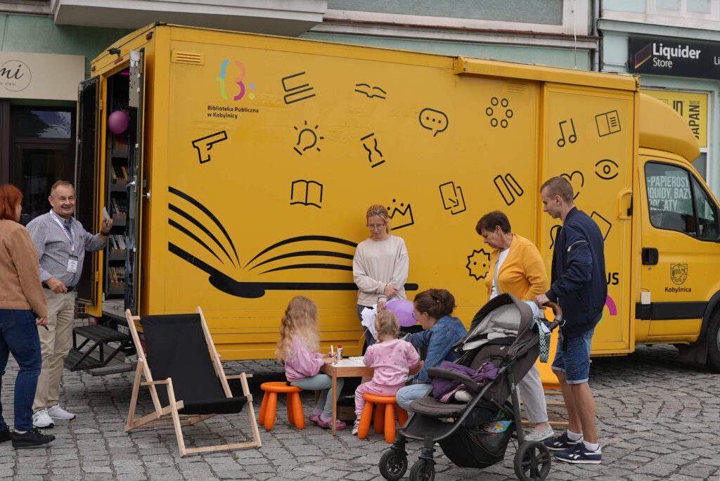Miasteczko Bibliobusów - Piknik Czytelniczy 2025 (20)